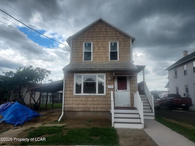 Building Photo - 44 Hazle St Unit 2