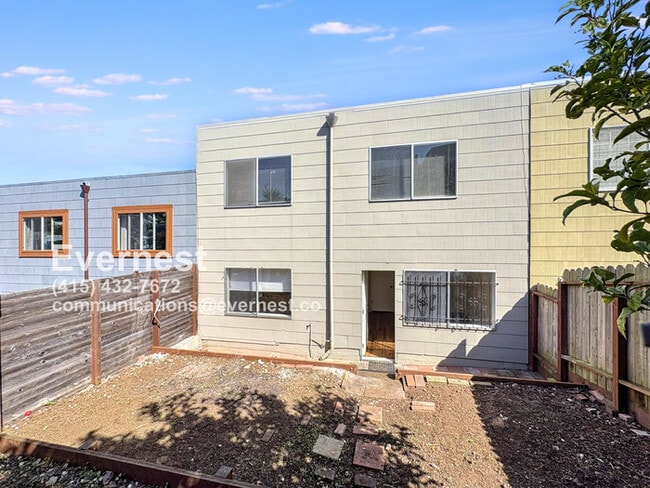 Building Photo - 868 Peralta Ave Rental