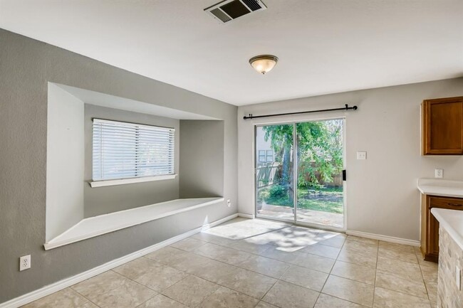 Photo - 303 Bello Dr