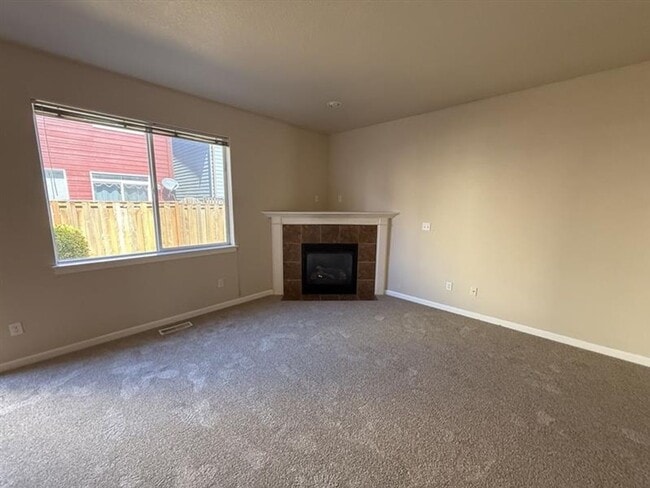 Photo - 219 NW Mandi St