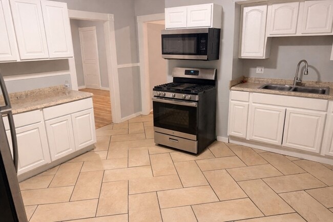 Building Photo - 87 Hilldale Ave Unit 1