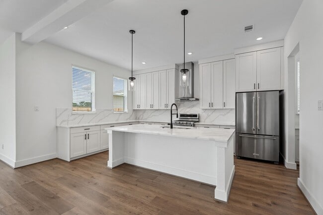 Photo - 1820 Drover Ln