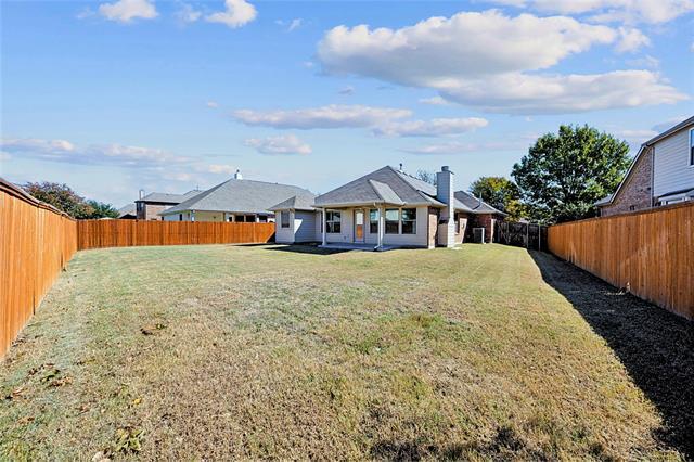 Photo - 1712 Lake Wood Trl