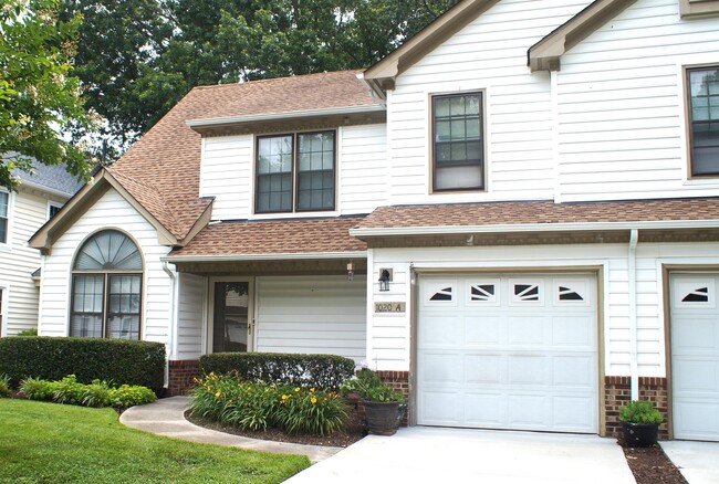 Photo - 1020 Winged Foot Ct Townhome