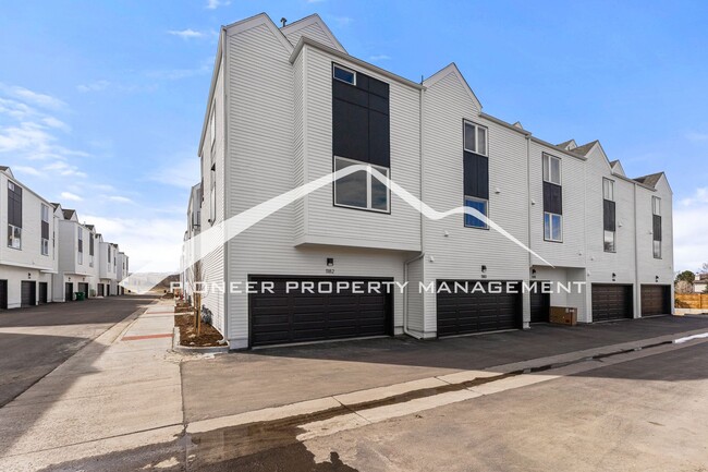 Photo - 1182 S Reed St
