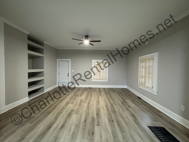 Photo - Renovated in city home!