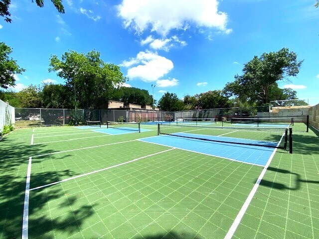Pickleball Courts