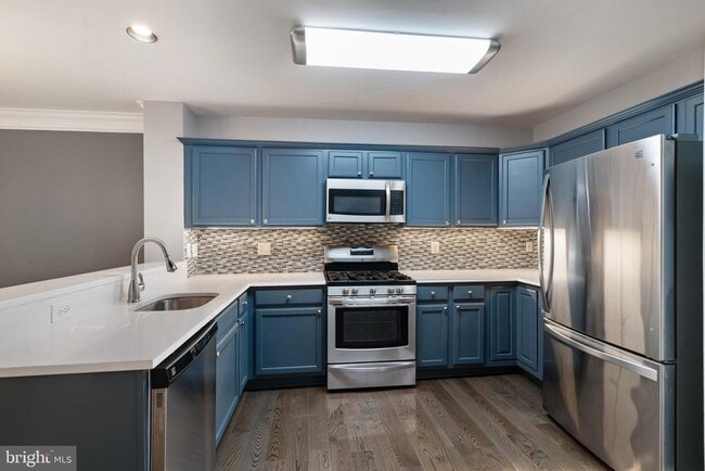 Building Photo - 18613 Village Fountain Dr