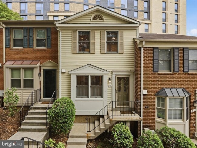 Photo - 1612 Arlington Blvd