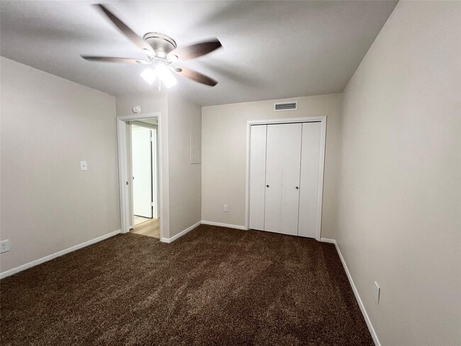 Building Photo - 2400 5th St Unit 25