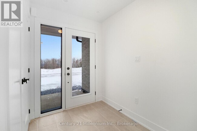 Photo - 117 Sladden Ct