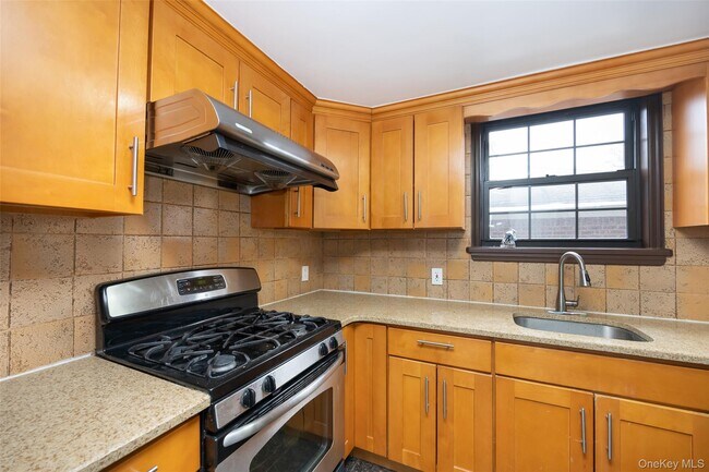 Photo - 63-39 136th St Unit 2