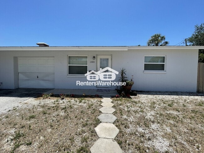 Building Photo - 1505 Beach Dr SE Rental