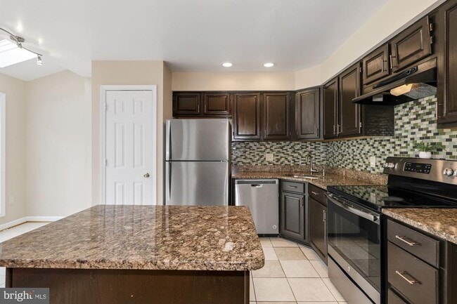 Photo - 20324 Cedarhurst Way