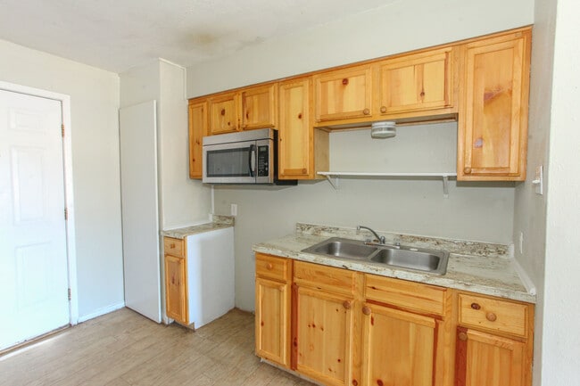 Photo - 1406 Goliad St Unit A