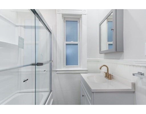 Photo - 33 Putnam Ave Unidad 33