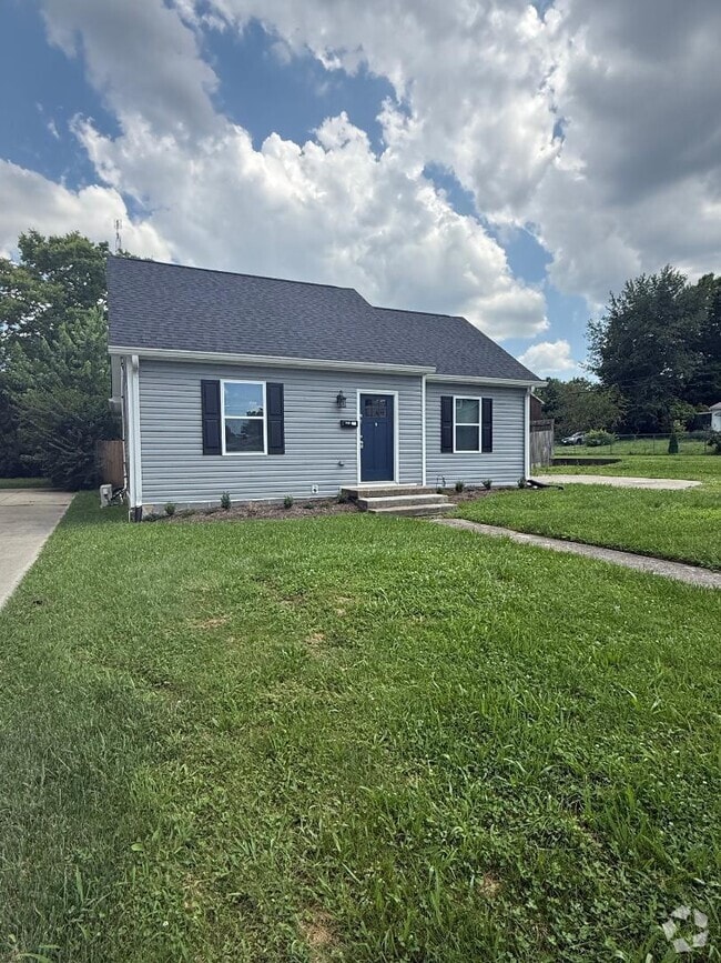 Building Photo - 1012 Oak Hill Dr Rental