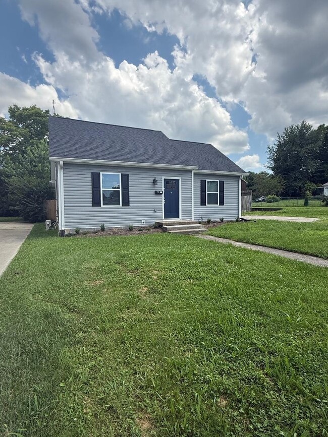 Photo - 1012 Oak Hill Dr House