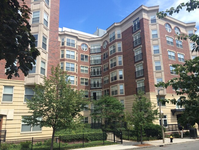 Landmark Square Apartments - Landmark Square Apartments