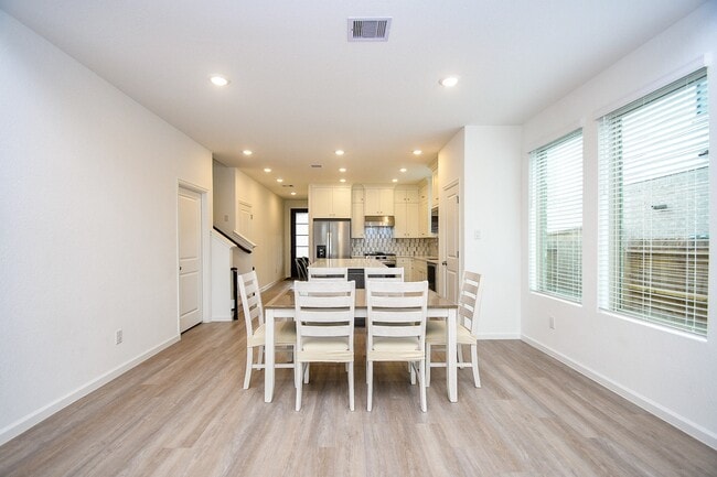 Photo - 28722 Mount Bonnell Dr