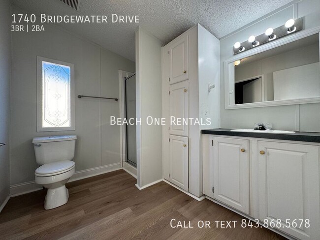 Photo - 1740 Bridgewater Dr House