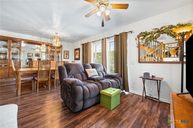 Building Photo - 619 Strings Dr Unit 619