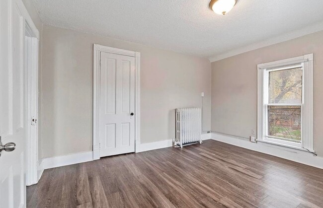 Photo - 4 Bedroom, 2 Bath house In Cedar Falls