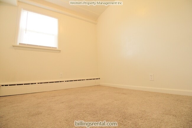 Bedroom - 711 Avenue B