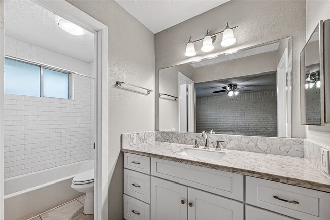 Photo - 16614 Blackhawk Blvd