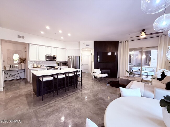 Photo - 11000 N 77th Pl