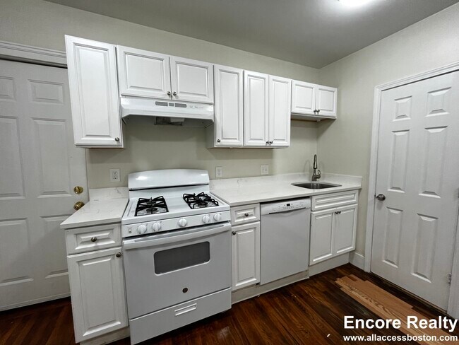 Photo - 100 River St Unidad 2