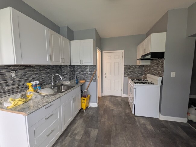 Photo - 113 Oliver Ave Unit 3R