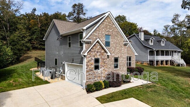 Photo - 8229 Pierpoint Dr