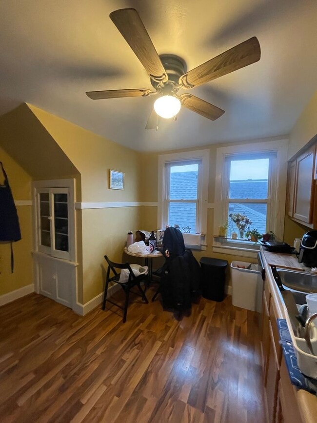 Photo - 1675 N Marshall St Unit 1675 N Marshall St 3rd Floor