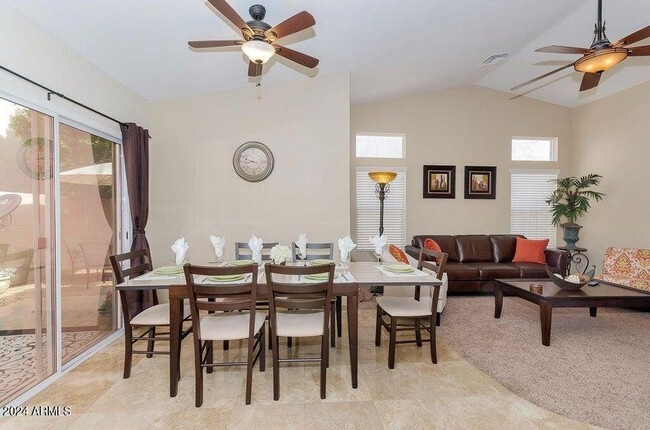 Building Photo - 3332 N Sunaire