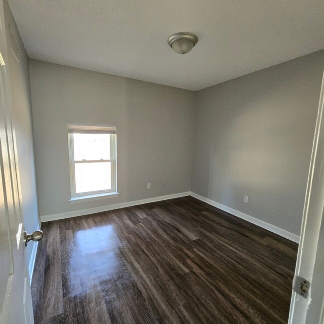 Photo - 2945 Brook Cove