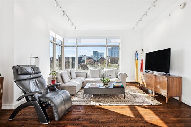 Photo - 2211 Briarglen Dr Unit 505