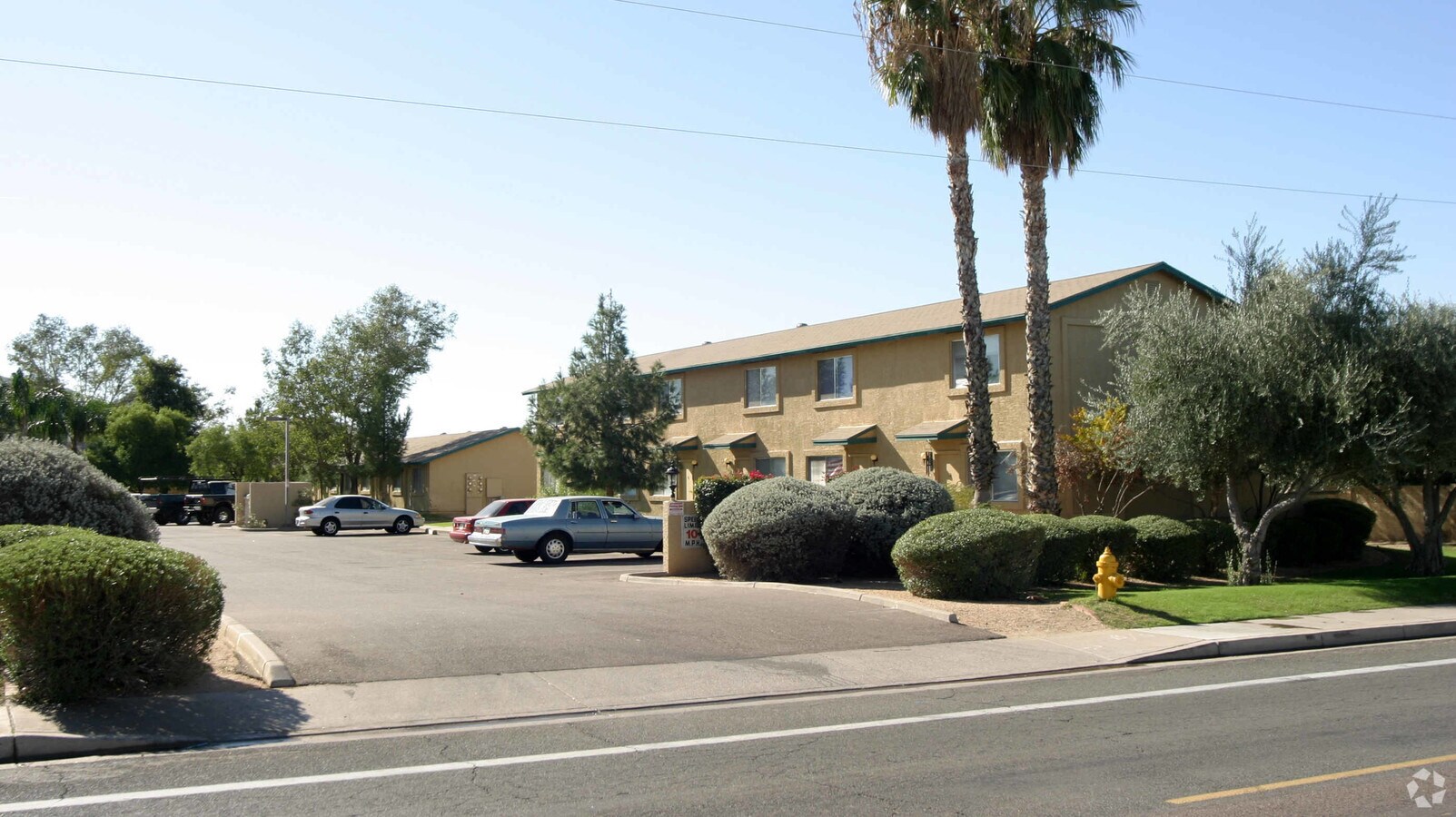 Grovers East Apartments - Grovers East Apartments