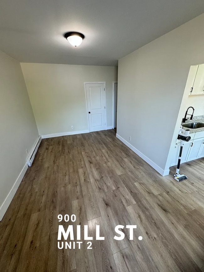 Photo - 900 Mill St Unit 2