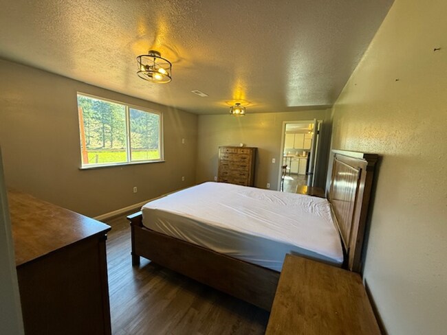 Photo - Country Home, 4 bed/2bath short term rental