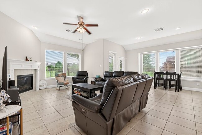 Photo - 9003 Gardenia Meadow Ln