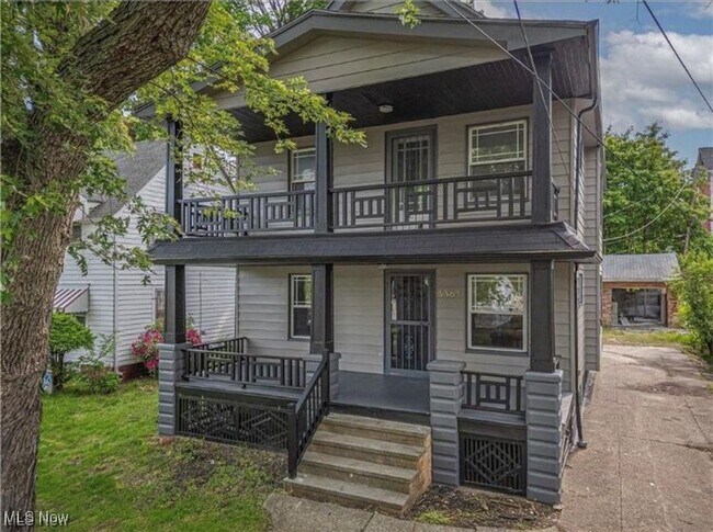 Building Photo - 3363 E 102nd St Unit 2