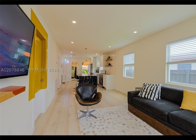 Photo - 1332 NE 5th St