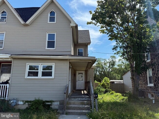 Building Photo - 16 Delsea Dr N