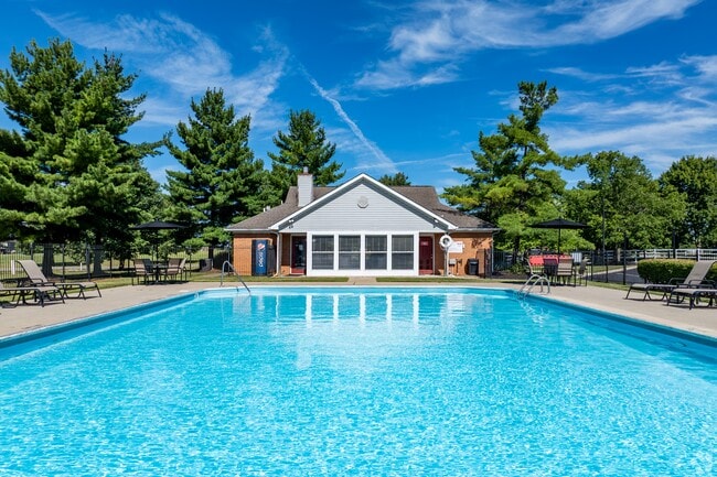 Dooley's Orchard amenity swimming pool and clubhouse.