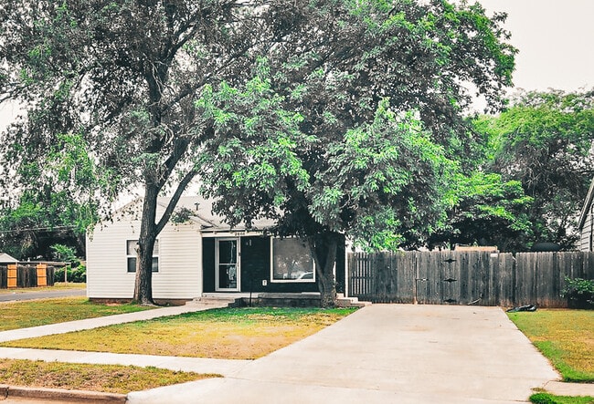 Photo - 2801 36th St House