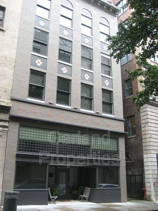 Building Photo - 111 Kirk Ave SW Unit #3B