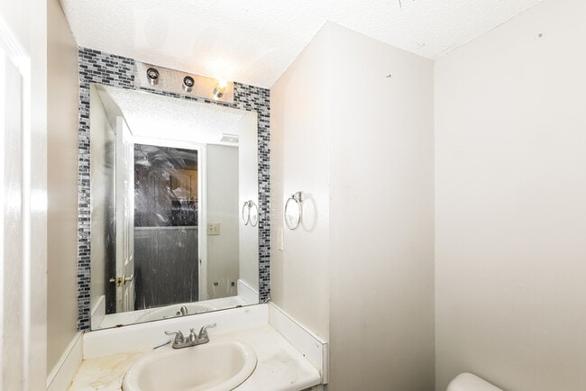 Photo - Fantastic 3bd/1.5ba home! Let yourself in!