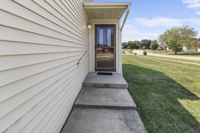 2409 Heritage Dr