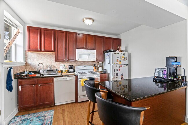 Photo - 6319 N Sacramento Ave Unit 3E